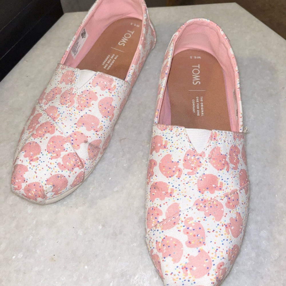 Limited Edition TOMS Frosted Animal Cracker